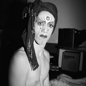 Large Format B/W – BACKSTAGE 95